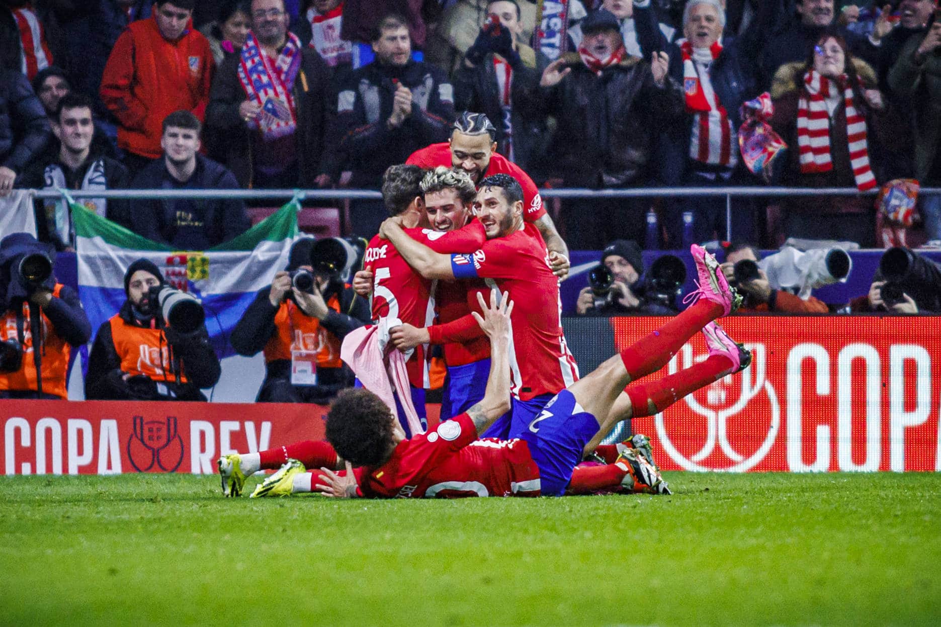 Ξεκίνημα εβδομάδας με ενισχυμένες αποδόσεις