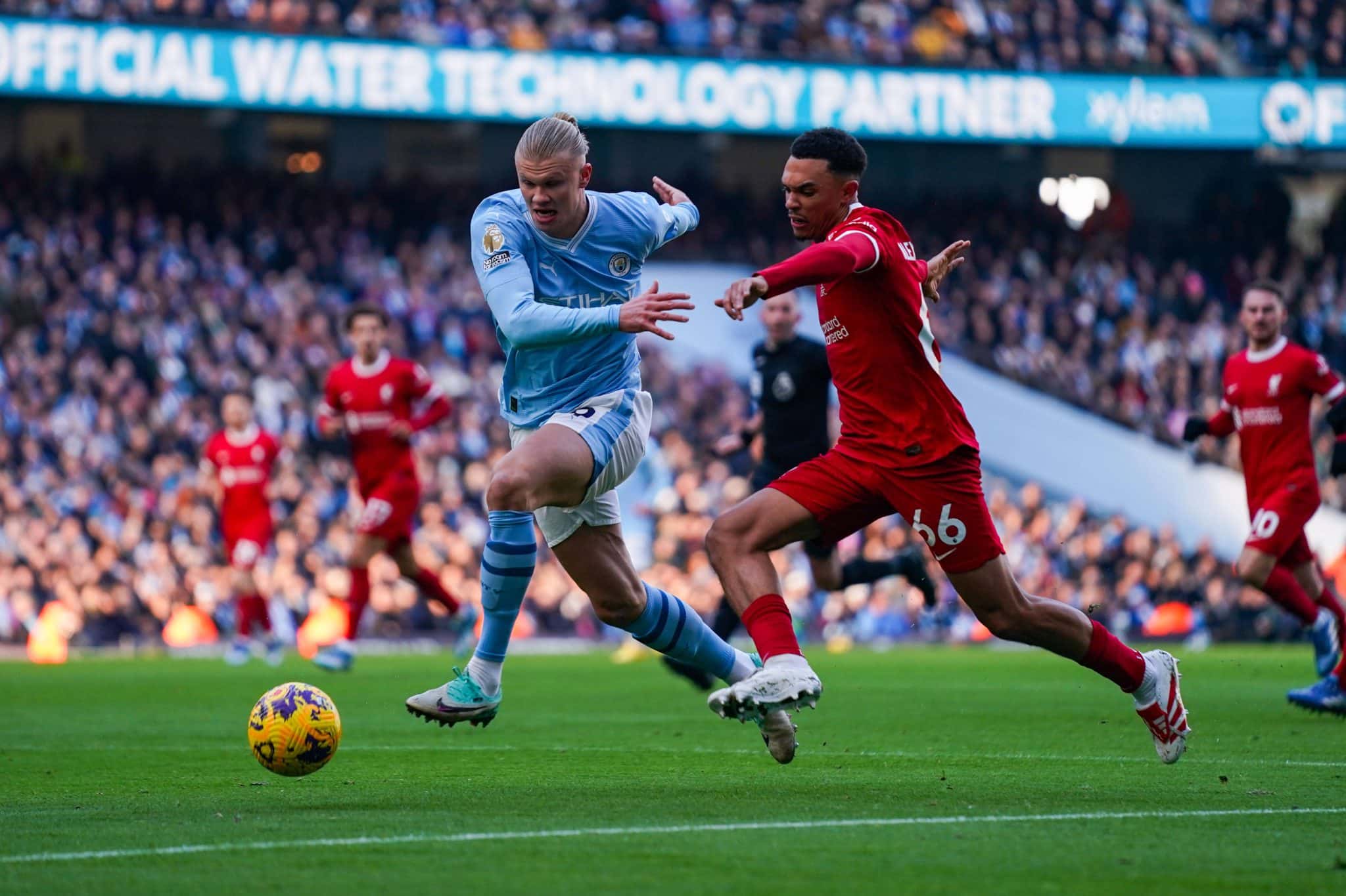Λίβερπουλ – Μάντσεστερ Σίτι με ειδικά στοιχήματα και ενισχυμένες αποδόσεις