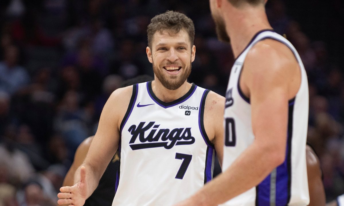 Δήλωση - ανατροπή Βεζένκοφ για το μέλλον του