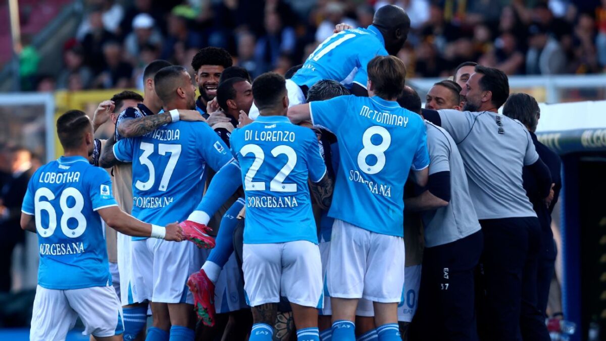 Νάπολι - Άιντραχτ Φρανκφούρτης προγνωστικά