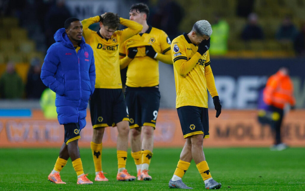 Πρέμιερ Λιγκ: Η Γουλβς... βυθίζεται και είναι έτοιμη να «γκρεμίσει» ένα ρεκόρ που κανείς δεν θέλει να σπάσει