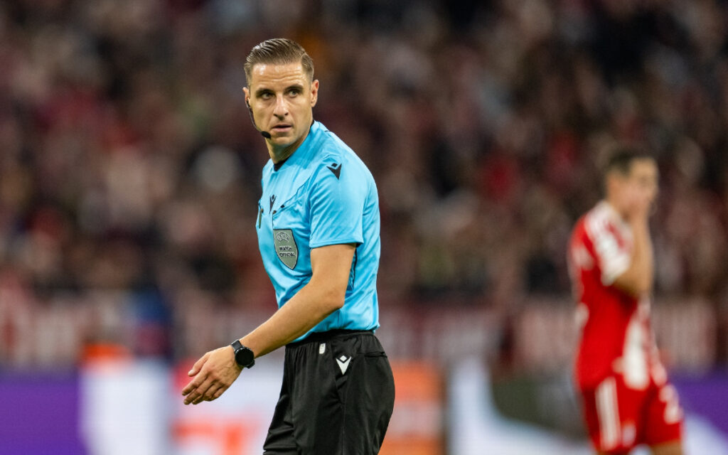 Βικτόρια Πλζεν - Παναθηναϊκός διαιτητής