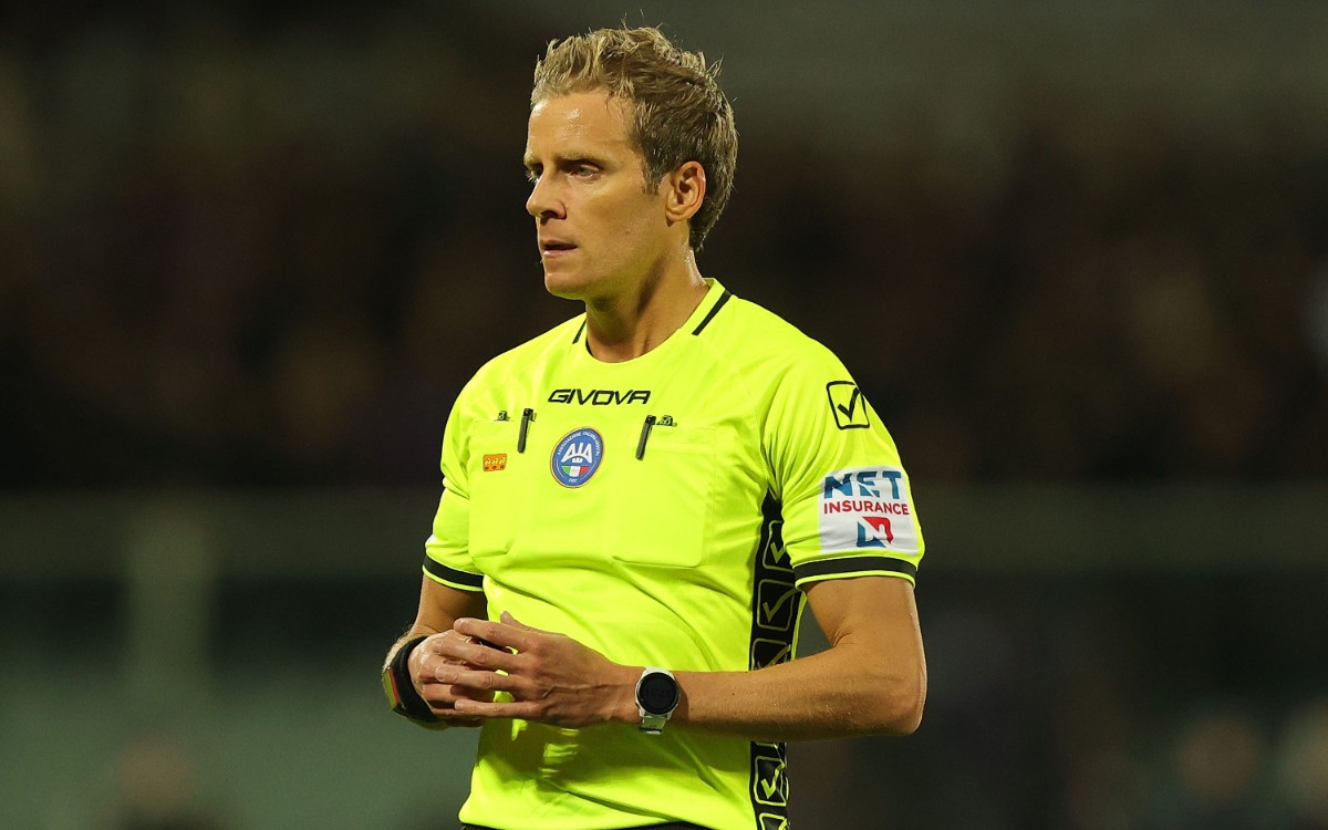 Ελλάδα - Παραγουάη διαιτητής