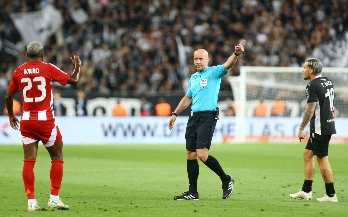 Παναθηναϊκός - Μπέτις διαιτητής