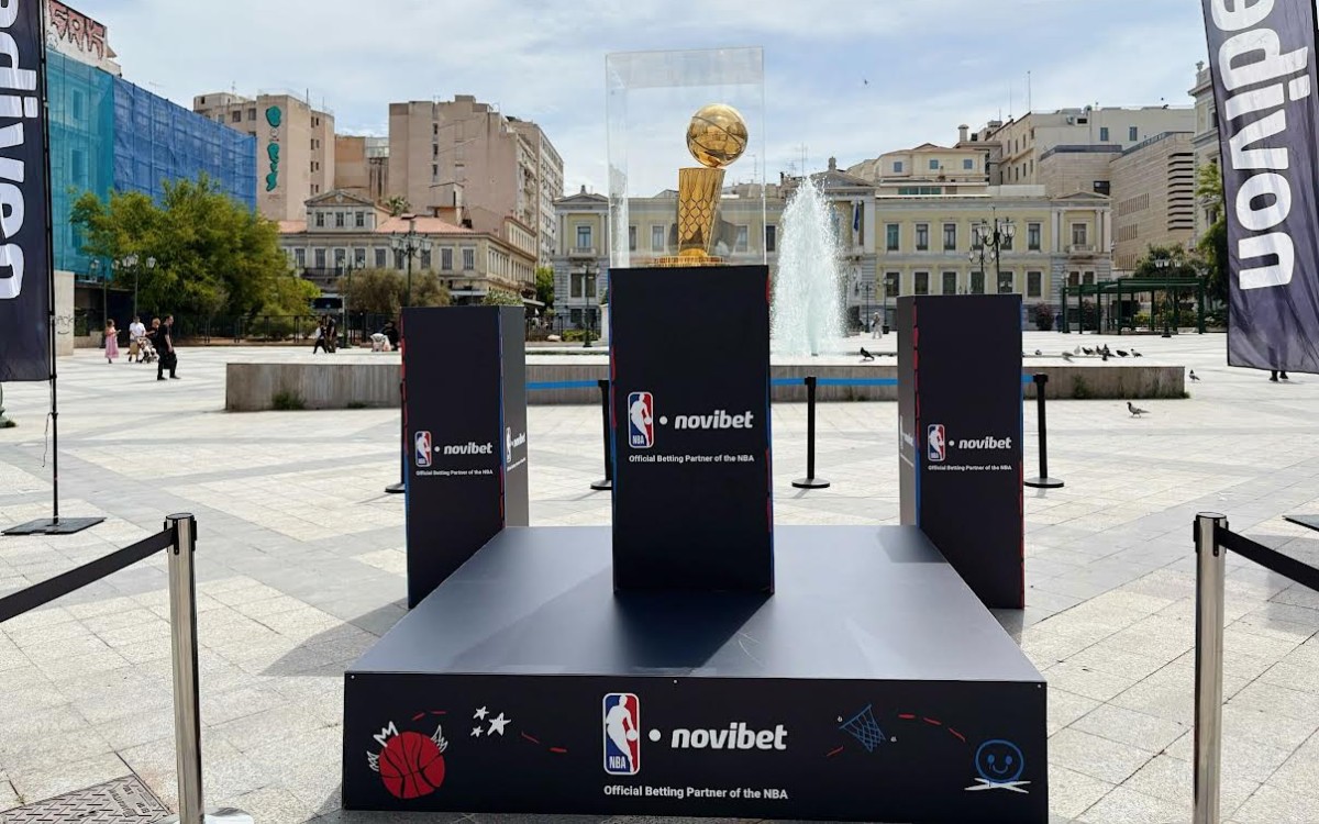 Το “3on3 Road to Glory” της Novibet φέρνει τη μαγεία του NBA με το Larry O’Brien Trophy σε Αθήνα, Πειραιά και Θεσσαλονίκη